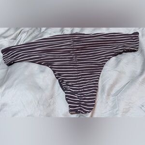 NWOT Reversible Bikini Bottom Striped Black and White / Solid Black